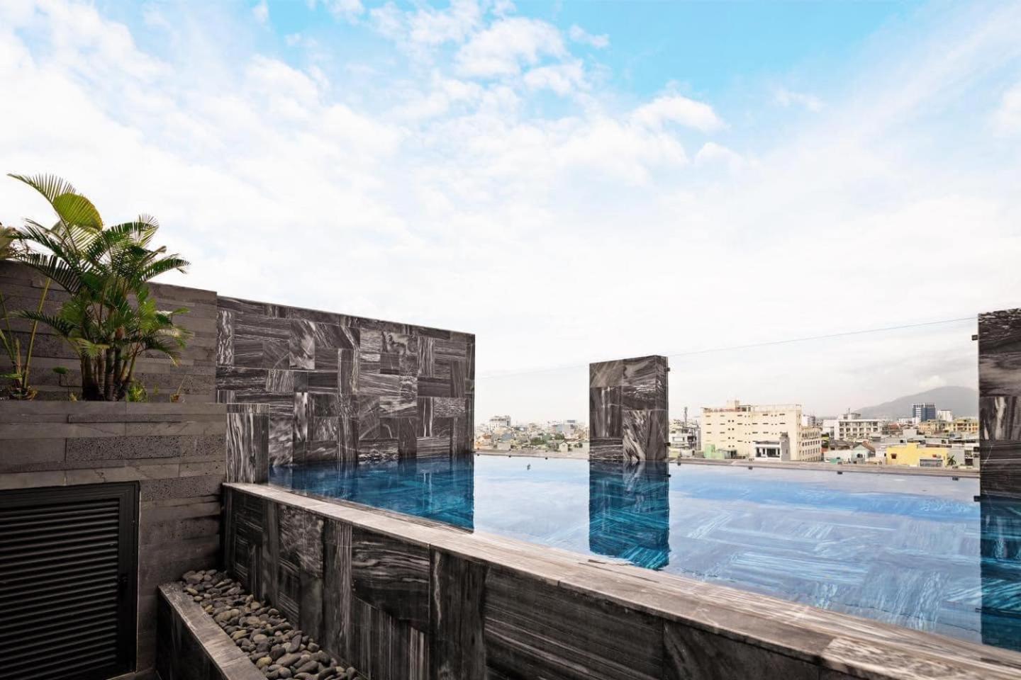 Hoang Thinh Hotel & Apartment Danang Exteriör bild
