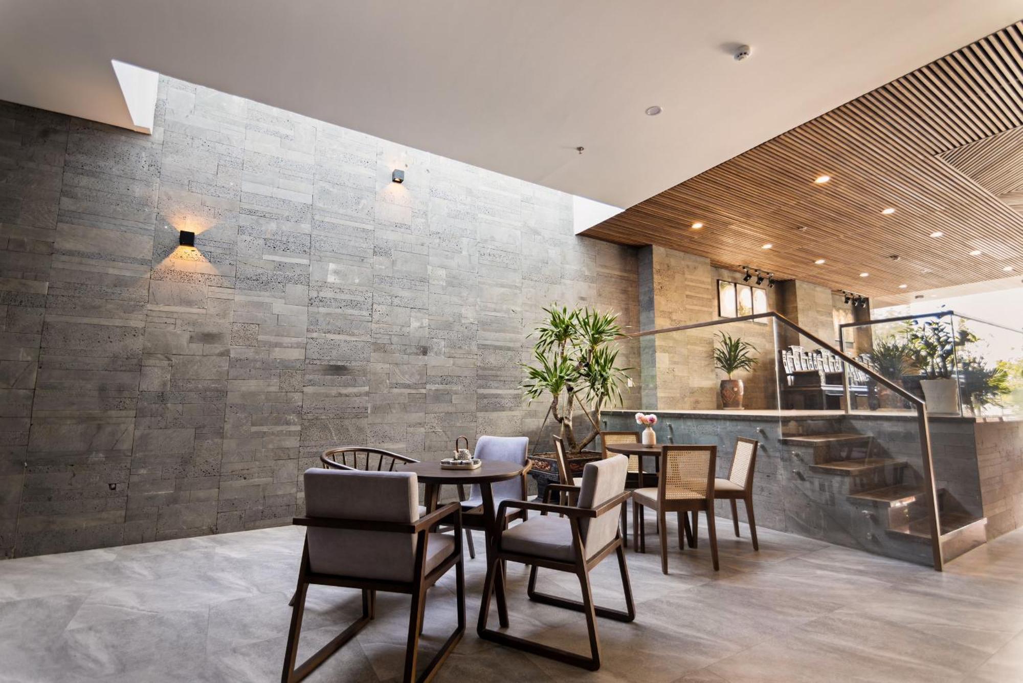 Hoang Thinh Hotel & Apartment Danang Exteriör bild