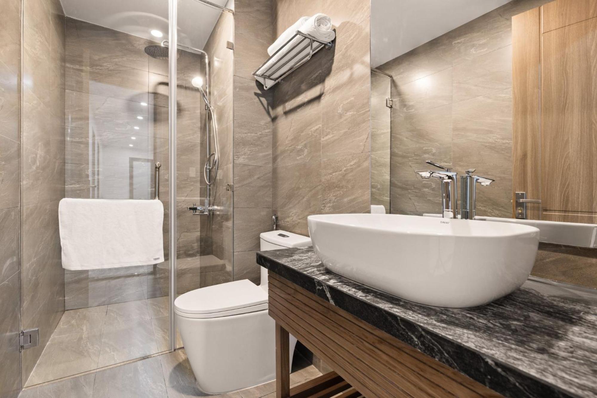 Hoang Thinh Hotel & Apartment Danang Rum bild